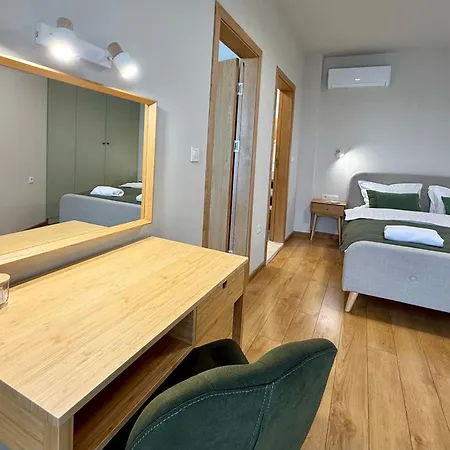 Smile Sea Apartments Studio And Apartment 圣君士坦丁和海伦那